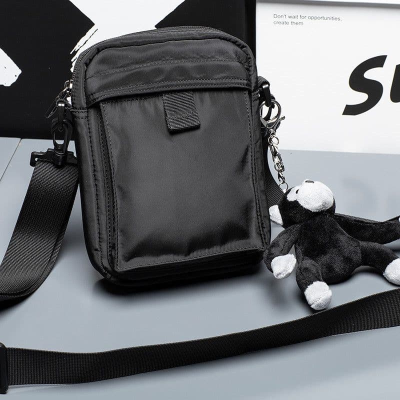 image-Men's And Women's Fashion Leisure Large Capacity Shoulder Satchel Bag