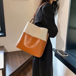 image-New Simple Rui Camp Bucket Bag All-match Fashion Portable Crossbody