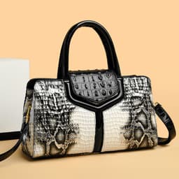 image-Women's Handbag Vintage Snake Pattern