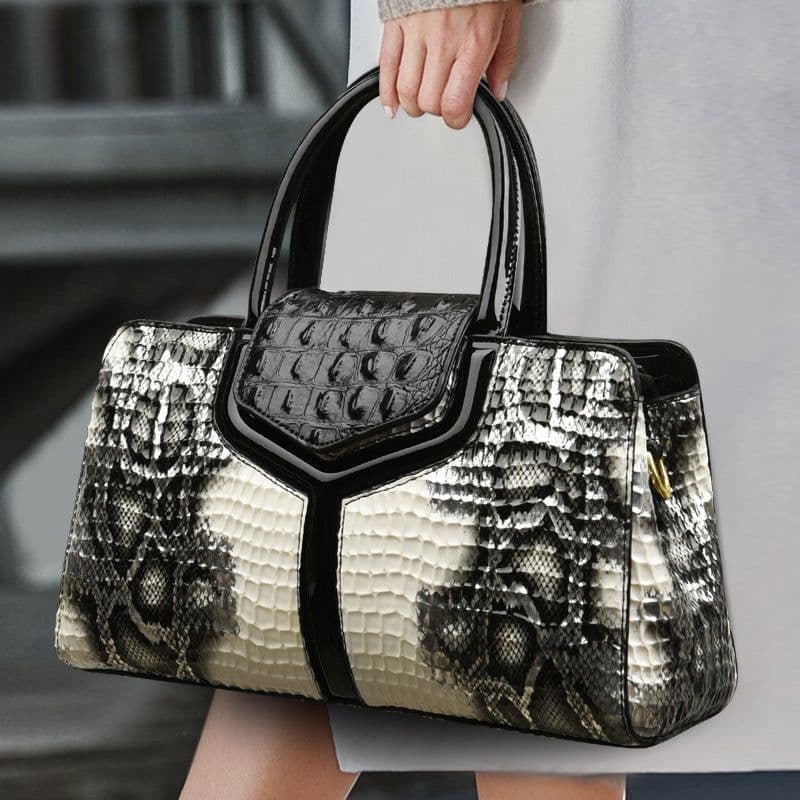 image-Women's Handbag Vintage Snake Pattern