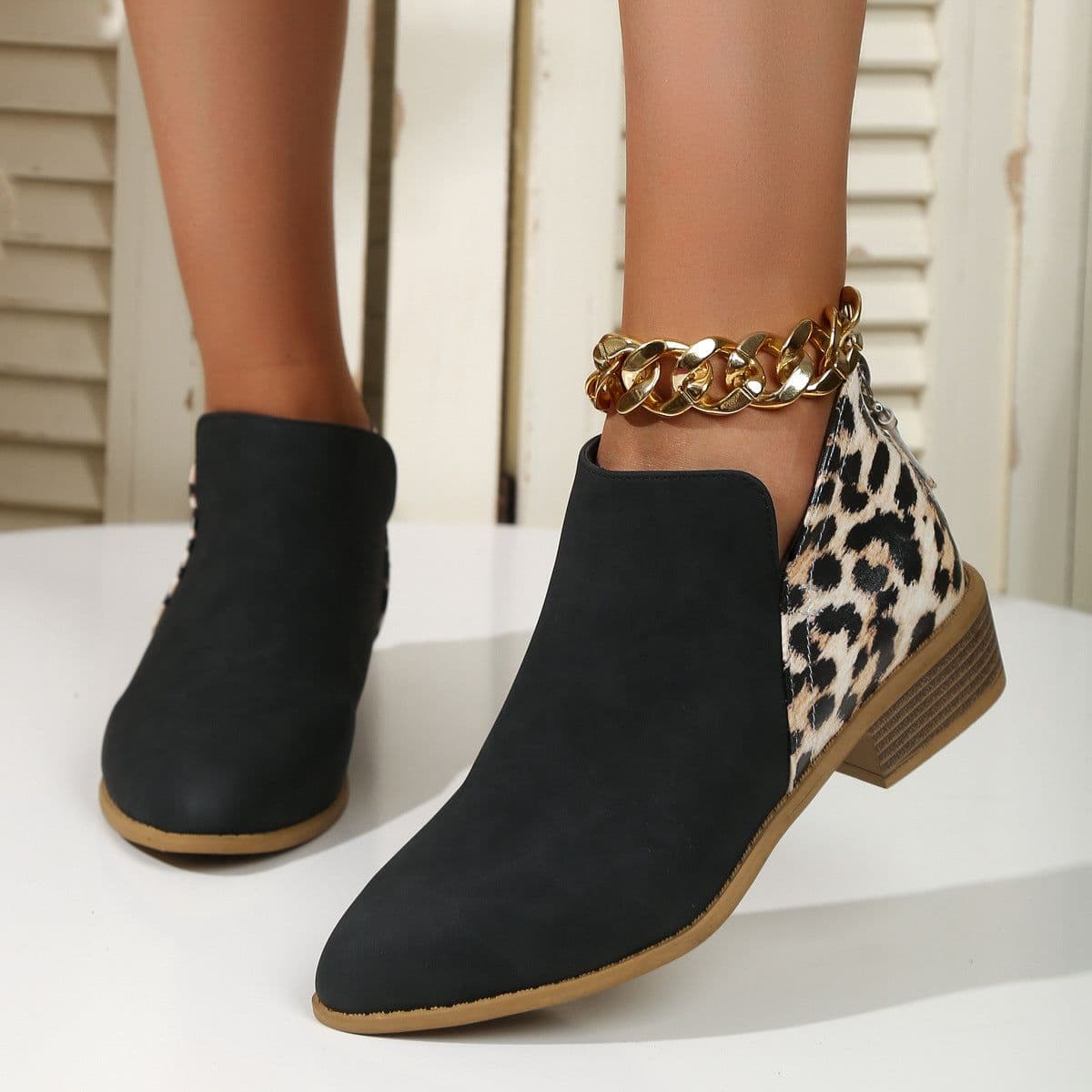 image-Fashion Leopard Print Boots Women Pointed Toe Chunky Heel Back Zipper Shoes