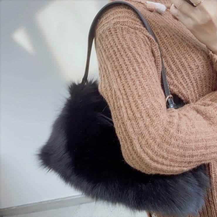 image-Fox Fur Stitching Women's Handbag Temperament Novel Zipper Design