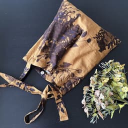image-Retro Chinese Printed One-shoulder Crossbody Bag