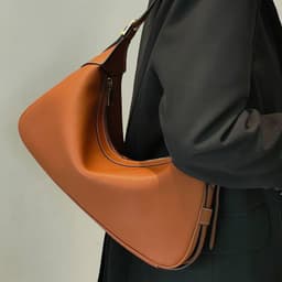 image-Leather One-shoulder Handbag
