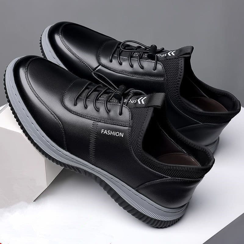 image-Men's Casual Leather Shoes Breathable Soft Bottom Soft Surface Board Shoes