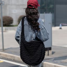 image-Pleated Cloud Shoulder Crossbody Women's Bag Large Capacity