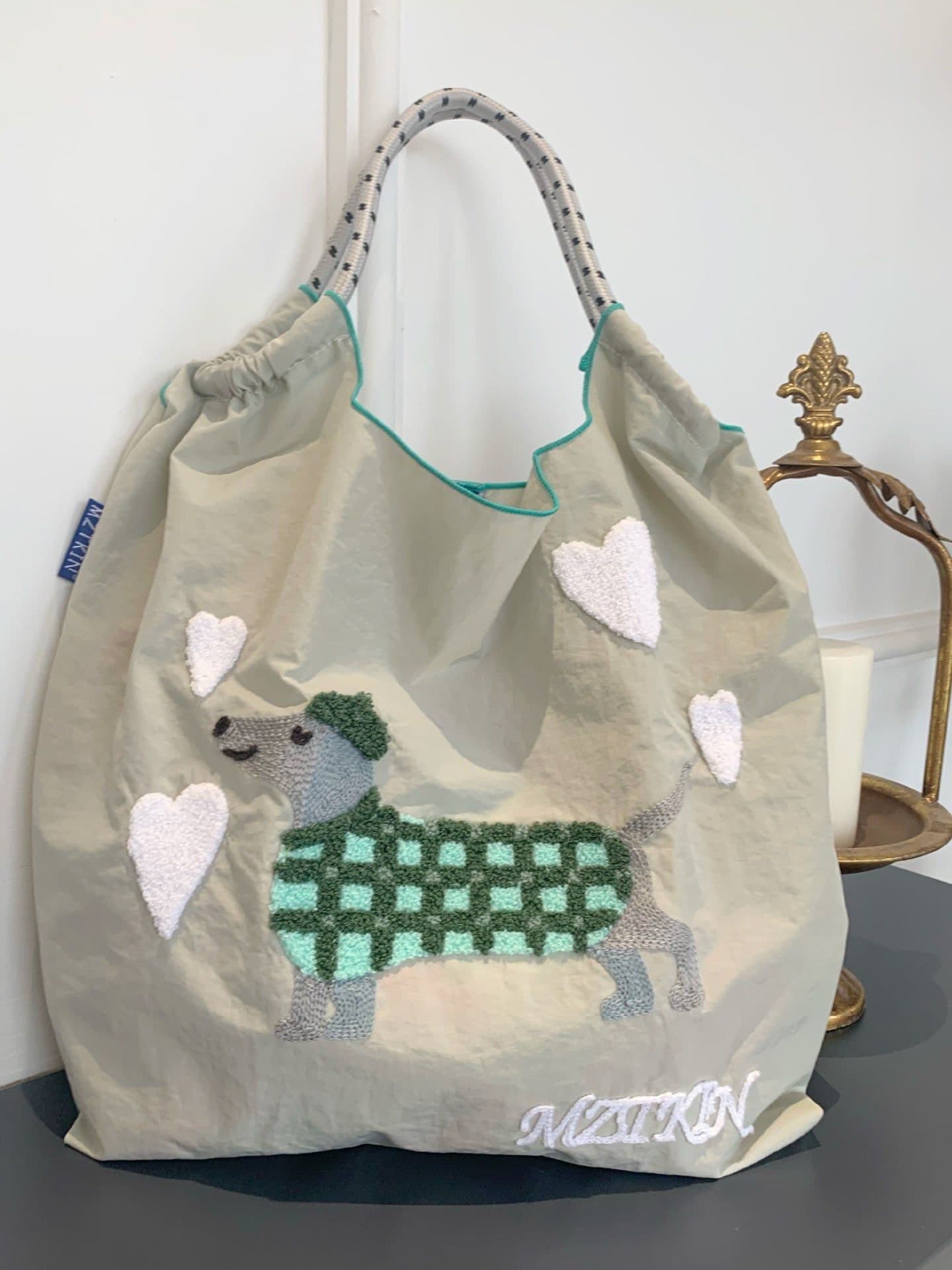 image-Embroidered Shopping Bag Hand-carrying Embroidered Nylon