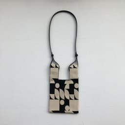 image-Women's Retro Rose Knitted Shoulder Bag