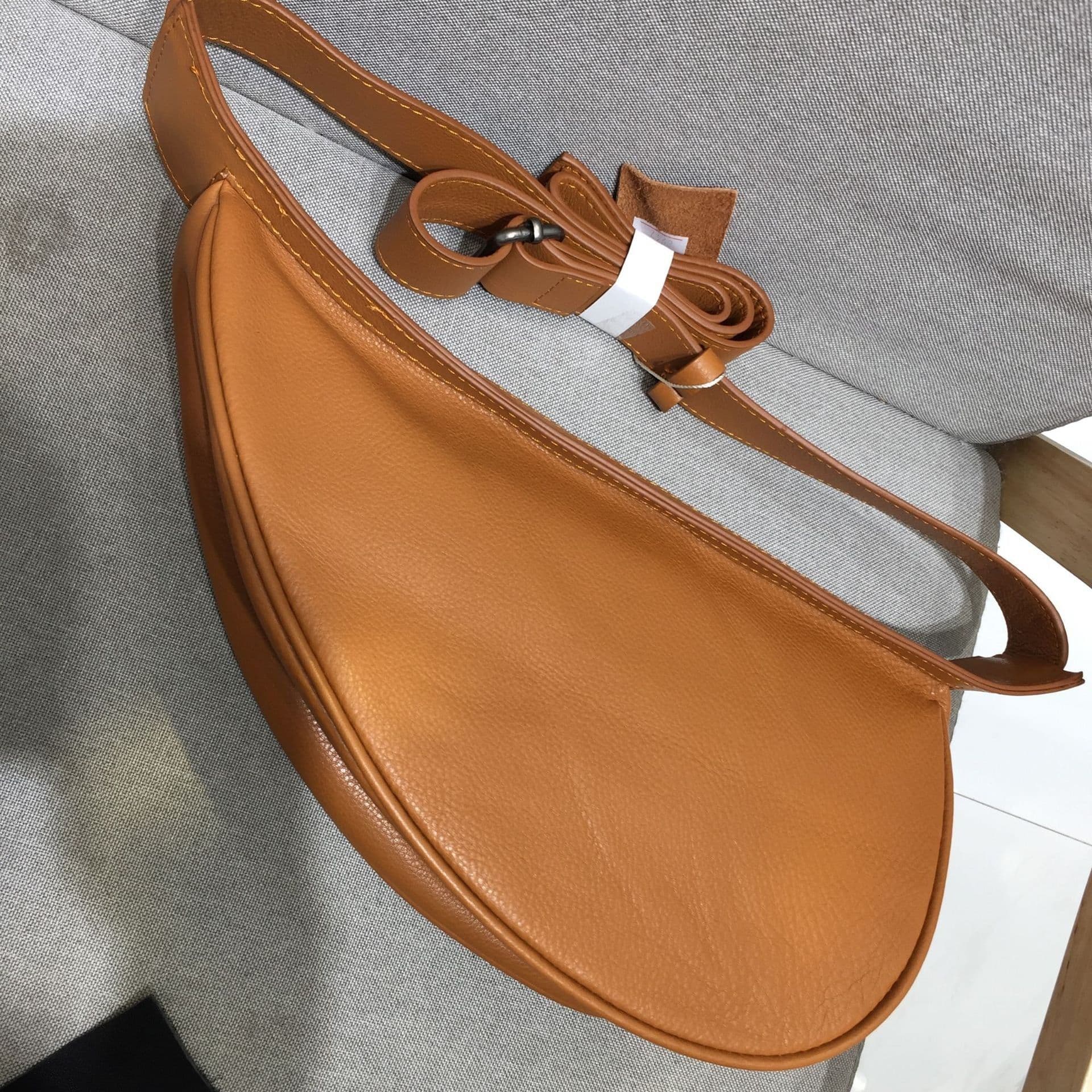 image-Retro Genuine Cattlehide Leather Surface Handmade Clothing Accessories Women's Shoulder Bag