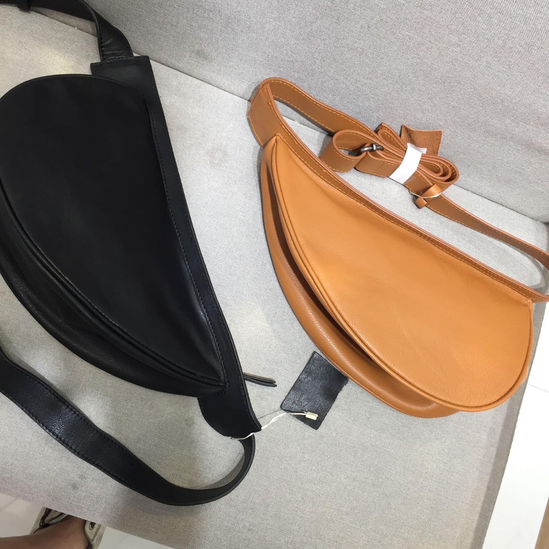 image-Retro Genuine Cattlehide Leather Surface Handmade Clothing Accessories Women's Shoulder Bag