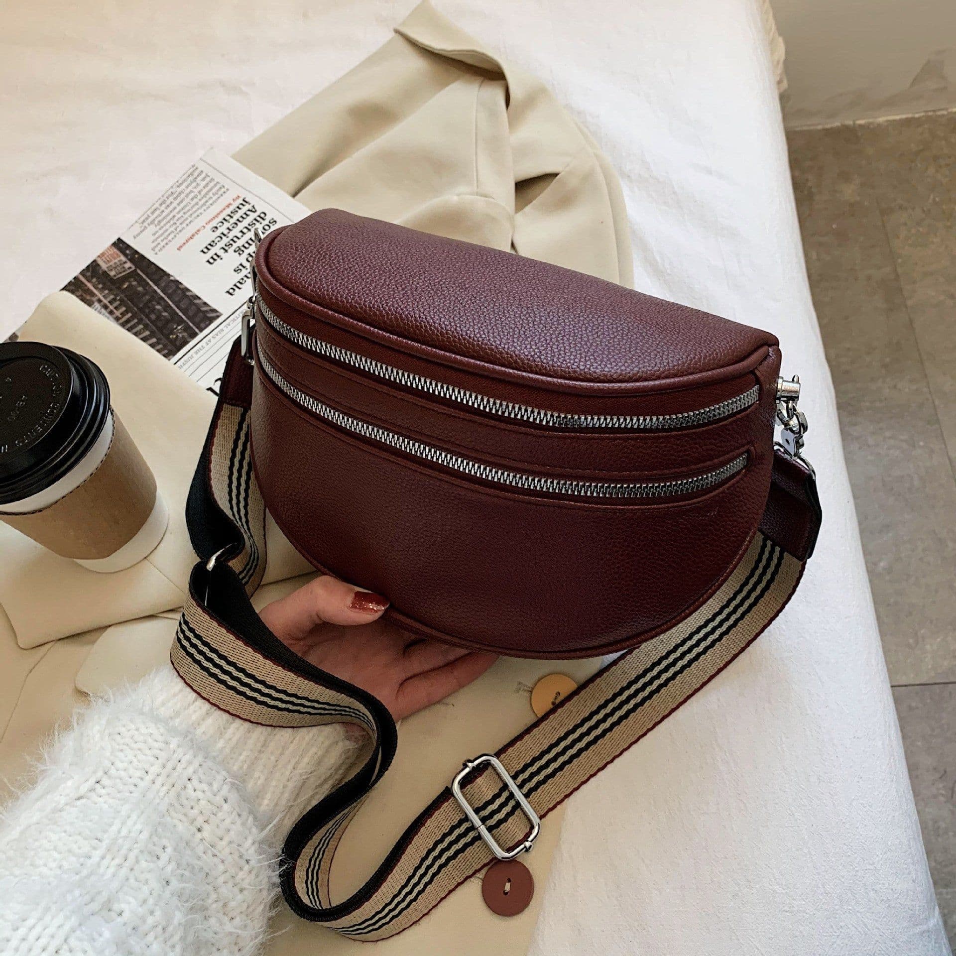 image-New Wide Shoulder Strap Waist Fashion Popular Western Style One Shoulder Women's Crossbody Bag
