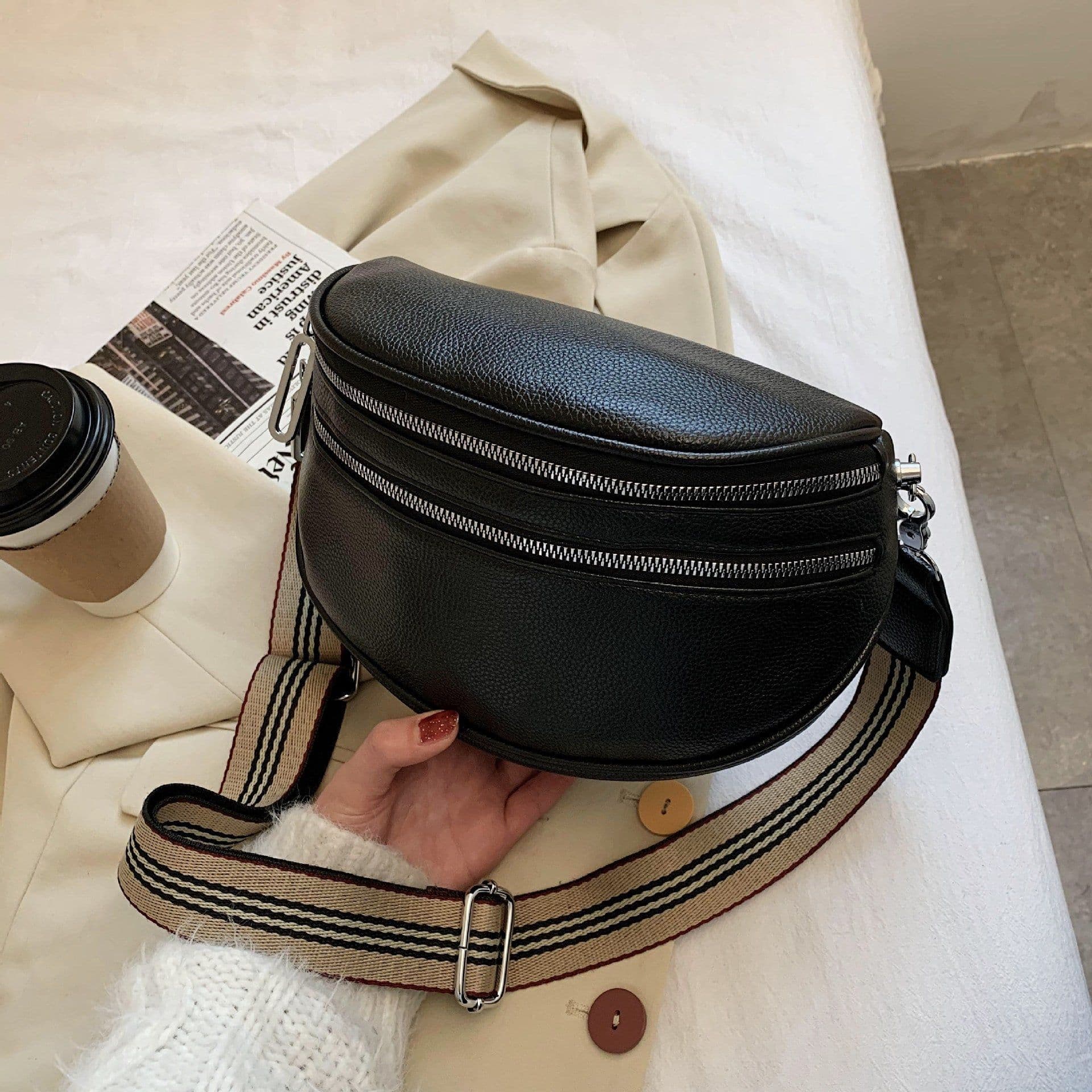 image-New Wide Shoulder Strap Waist Fashion Popular Western Style One Shoulder Women's Crossbody Bag