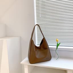 image-Women's Fashion Simple Large Capacity Retro Shoulder Bag