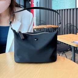 image-Women's Stylish And Lightweight Waterproof Nylon Shoulder Messenger Bag