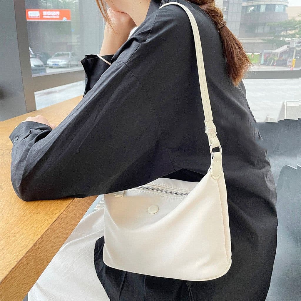 image-Women's Stylish And Lightweight Waterproof Nylon Shoulder Messenger Bag