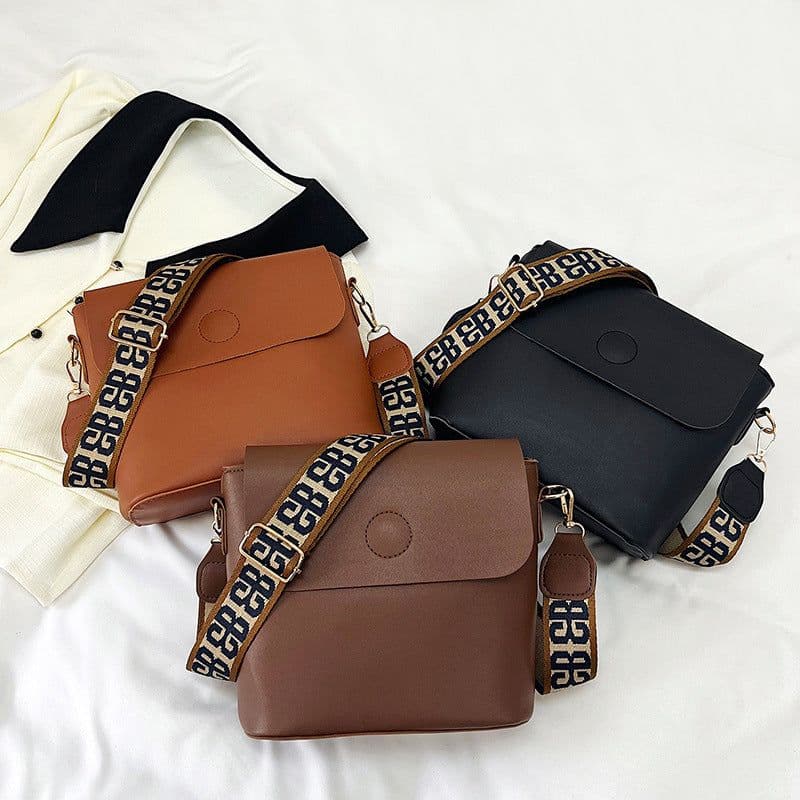 image-Retro Fashion PU Messenger Temperament Western Style Shoulder Bag