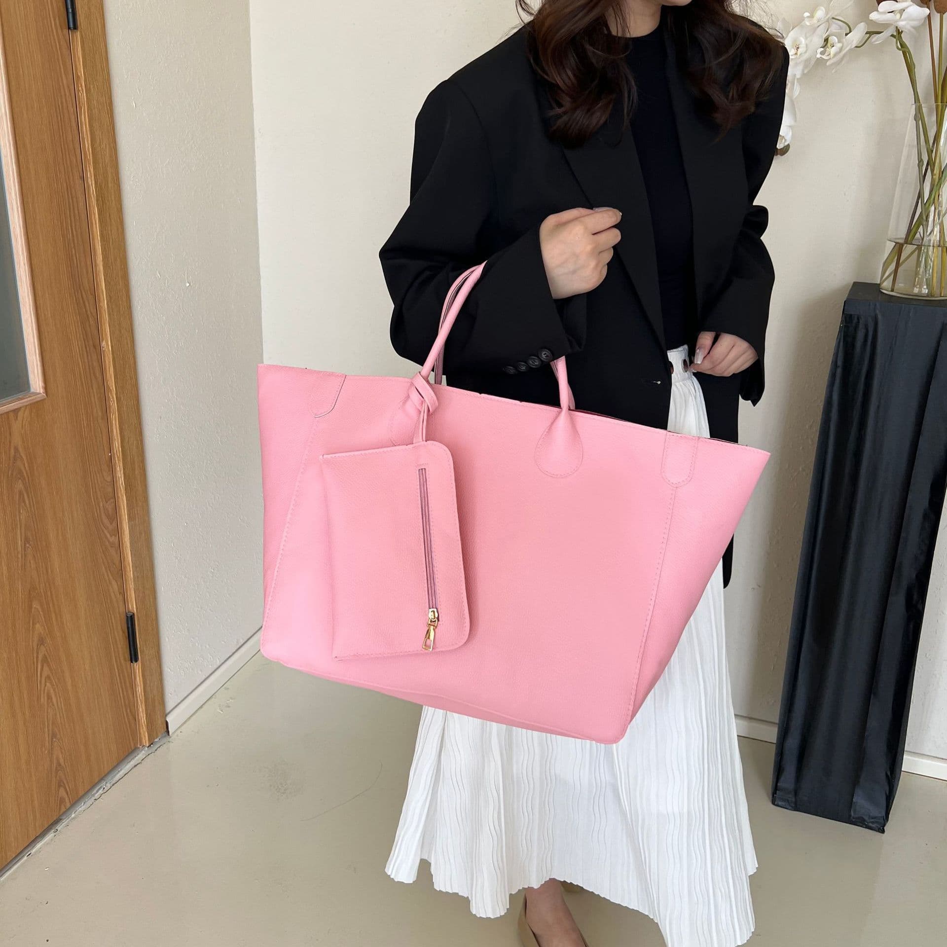 image-New Open European And American Genuine Leather Simple And Personalized Tote Mother Handheld Women's Bag