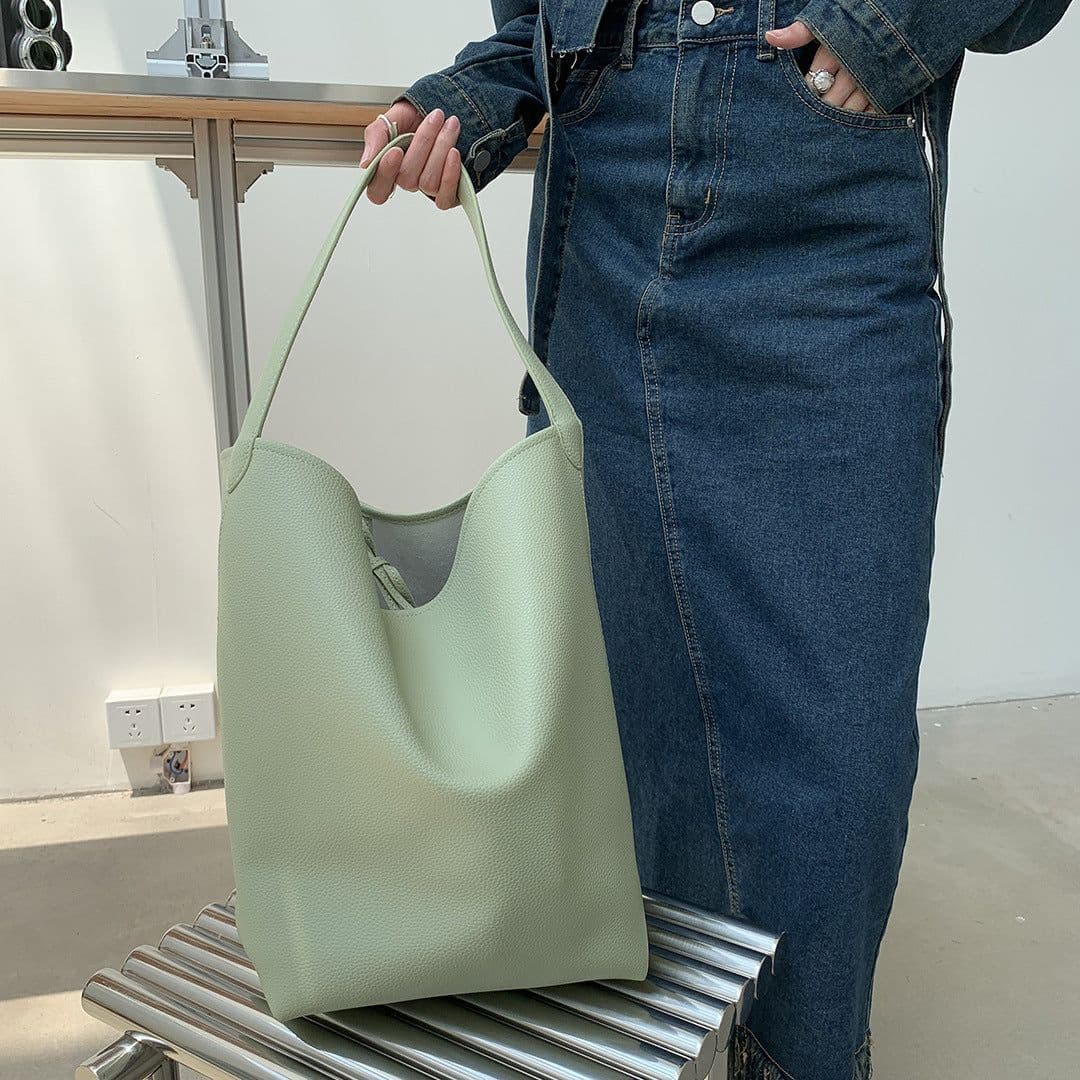 image-Fashionable And Minimalist Large Capacity Single Shoulder Mother Bag