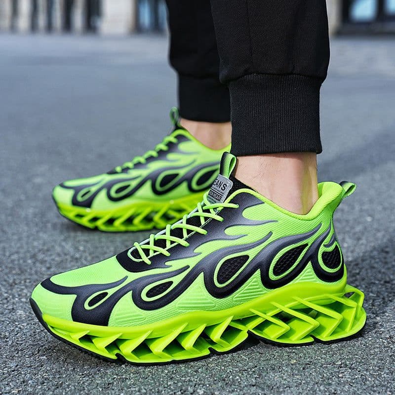 image-Fashion Novel Blade Men's Shoes Flying Woven Breathable Clunky Sneakers