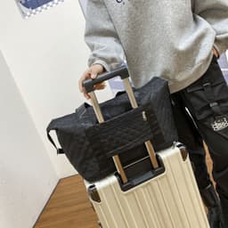 image-Foldable Travel Duffle Bag With Rhombus Sewing Design Large Capacity Fitness Handbag Portable Versatile Shoulder Bags Expandable Organizer