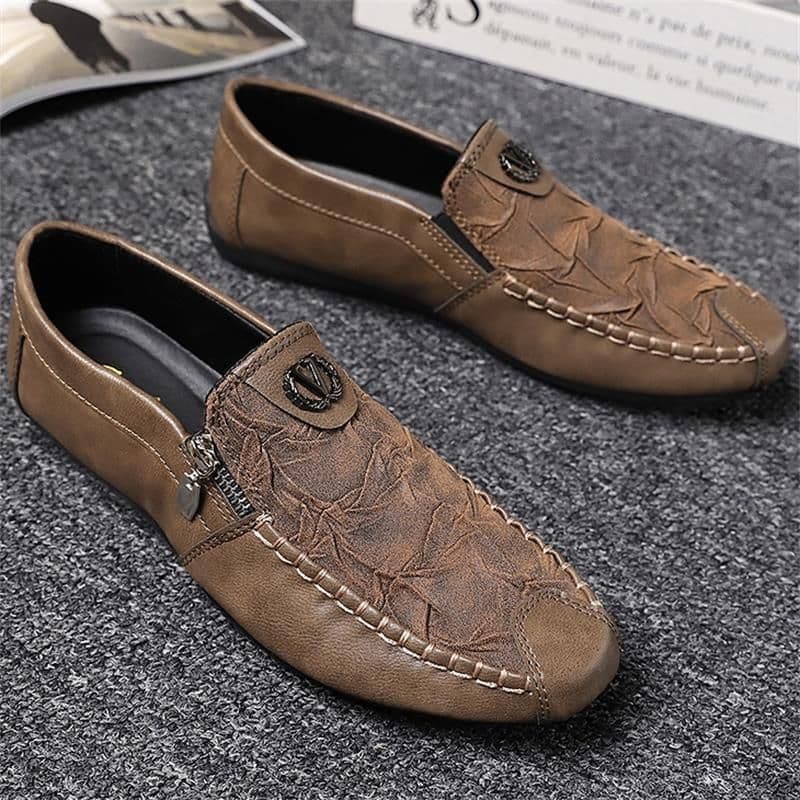 image-Vintage Zipper Casual Leather Shoes