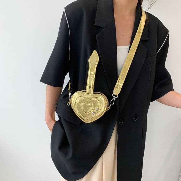 image-Women's Fashion Creative Heart Crossbody Bag