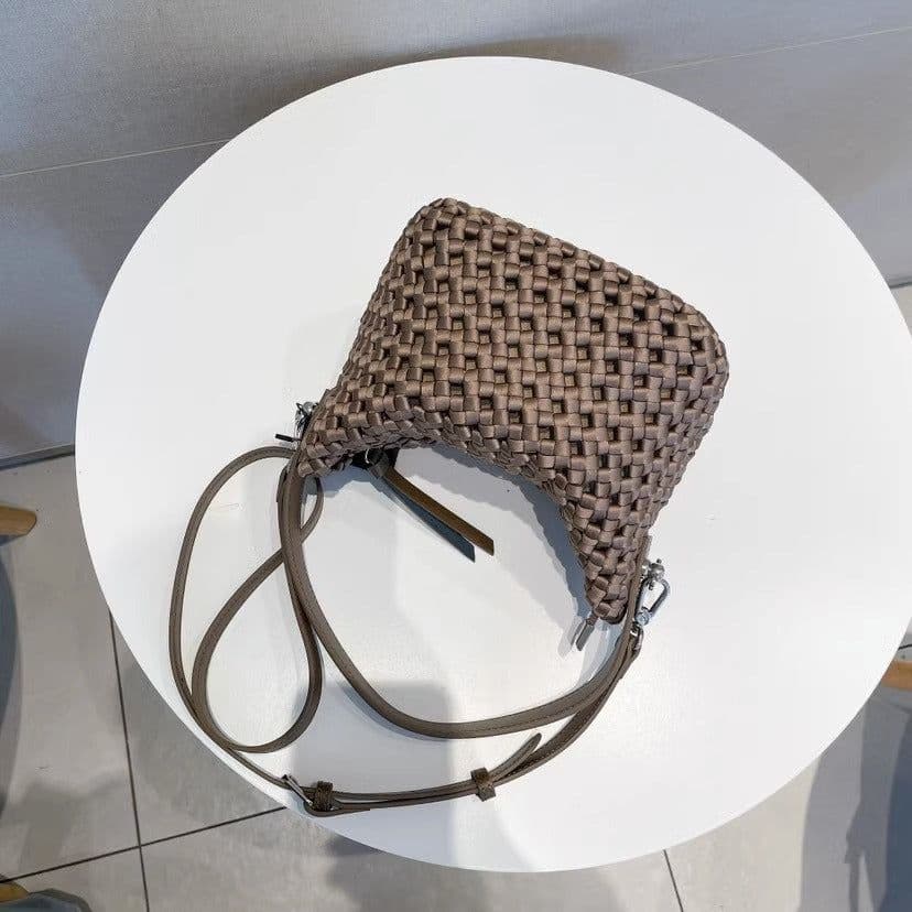 image-Nylon Hand-woven Lunch Box Handbag All-match Underarm Shoulder Messenger Bag