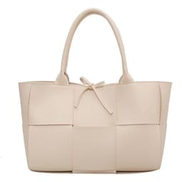 image-Design Large Capacity Shoulder Bag Women's Fashion Weaving