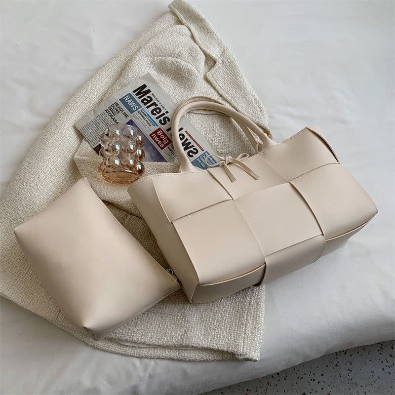 image-Design Large Capacity Shoulder Bag Women's Fashion Weaving