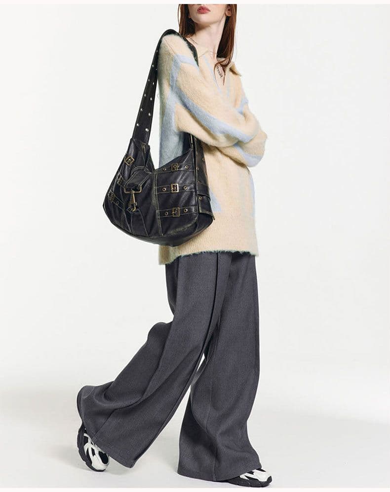 image-Tote Underarm Shoulder Portable Retro Large Capacity Commuter Black Bag