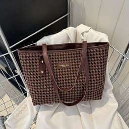 image-Women's Fashion Retro Large Capacity Shoulder Bag