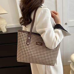 image-Women's Fashion Retro Large Capacity Shoulder Bag
