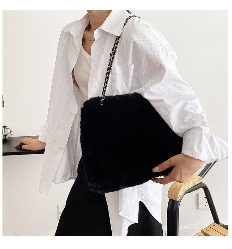 image-Women's Fashion Large Capacity Versatile Chain Crossbody Shoulder Bag