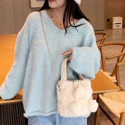 image-Women's Plush Large Capacity Portable Chain Cross Body Bucket Bag
