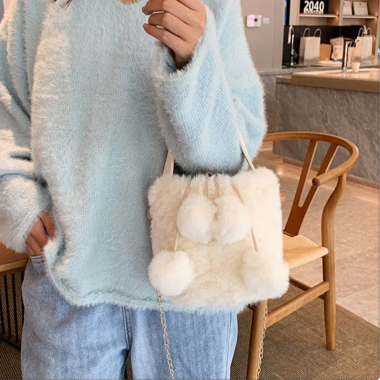 image-Women's Plush Large Capacity Portable Chain Cross Body Bucket Bag