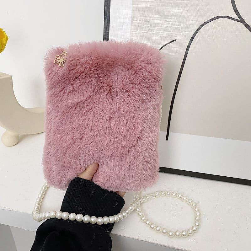 image-Women's Fashion Plush Pearl Chain Shoulder Messenger Bag