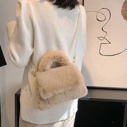 image-Women's Fashion Pearl Chain Plush Hand-carrying Bag