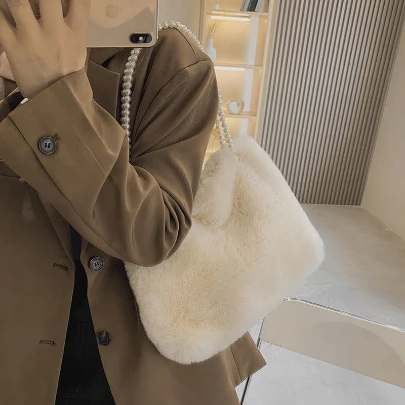 image-Women's Fashion Large Capacity Pearl Plush One-shoulder Crossbody Bag
