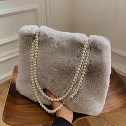 image-Women's Fashion Large Capacity Pearl Plush One-shoulder Crossbody Bag