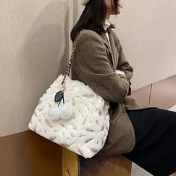 image-Women's Fashion Casual Plush Chain Shoulder Messenger Bag