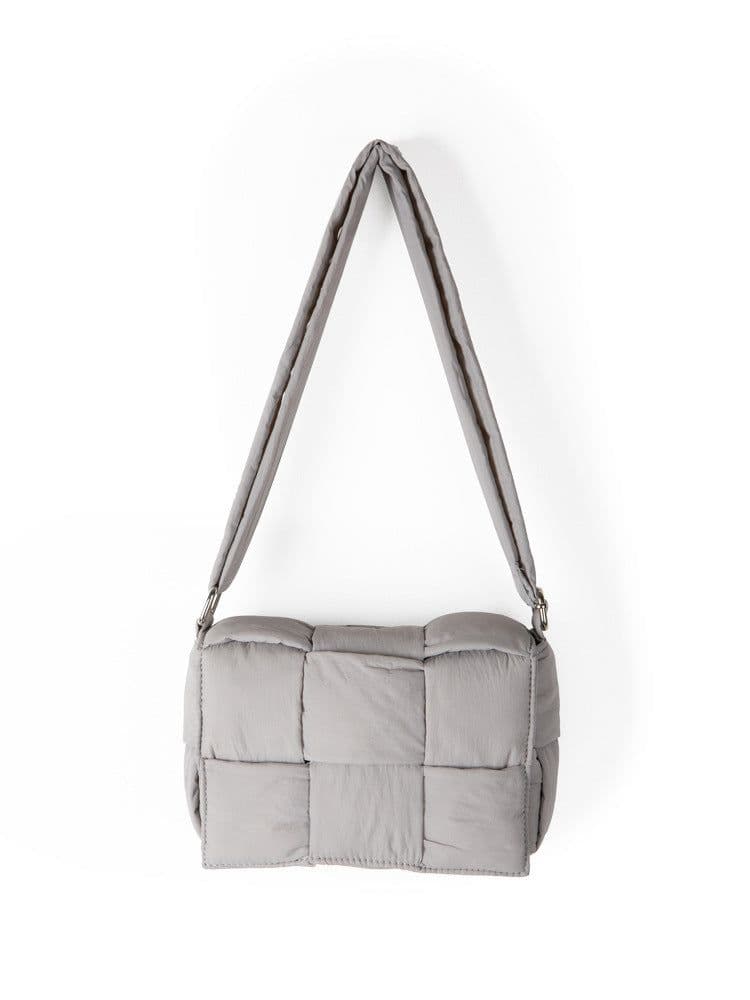 image-Women's Niche High-grade Woven Plaid Nylon Shoulder Bag