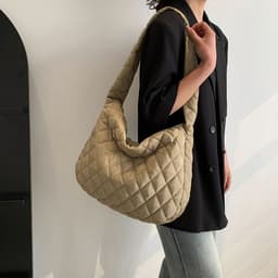 image-Winter Personalized Bags For Women Crossbody Bag With Rhombus Stitching Design Commuting Casual Shopping Handbags