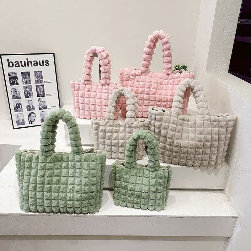 image-Plaid Handbags Winter Fashion High Capacity Shopping Plush Bag Korean Style Personalized Designer Luxury Tote Bags For Women