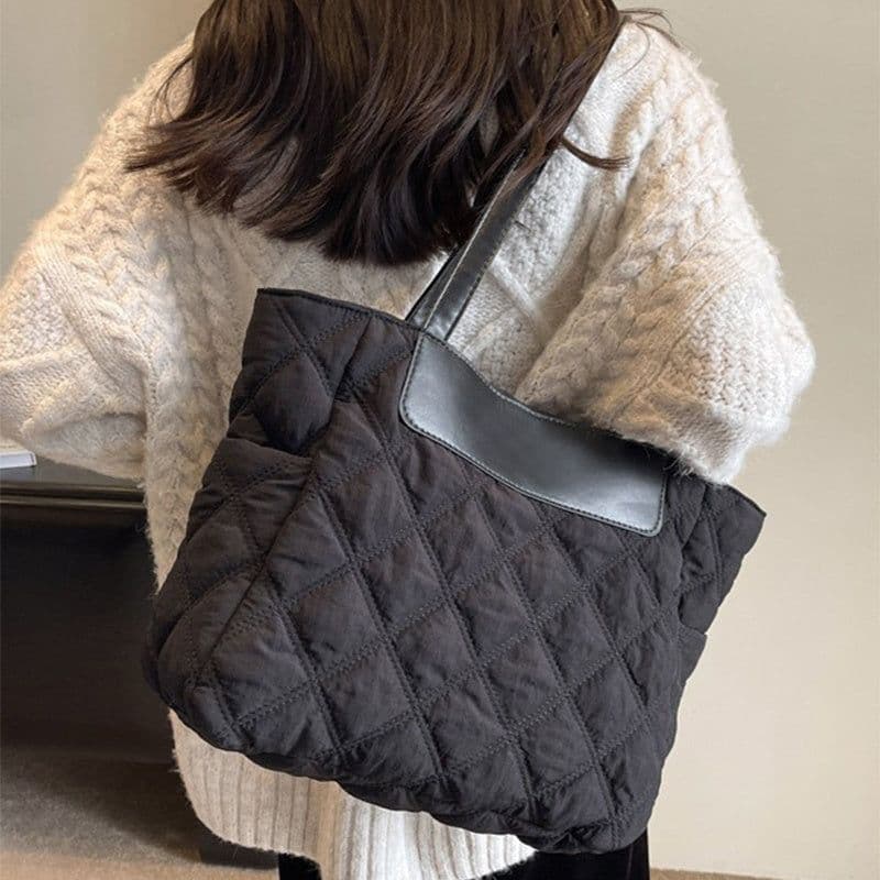 image-Rhombus Sewing Shoulder Bag Autumn And Winter Winter Luxury Women's Bag High Capacity Casual Commuting Personalized Handbags