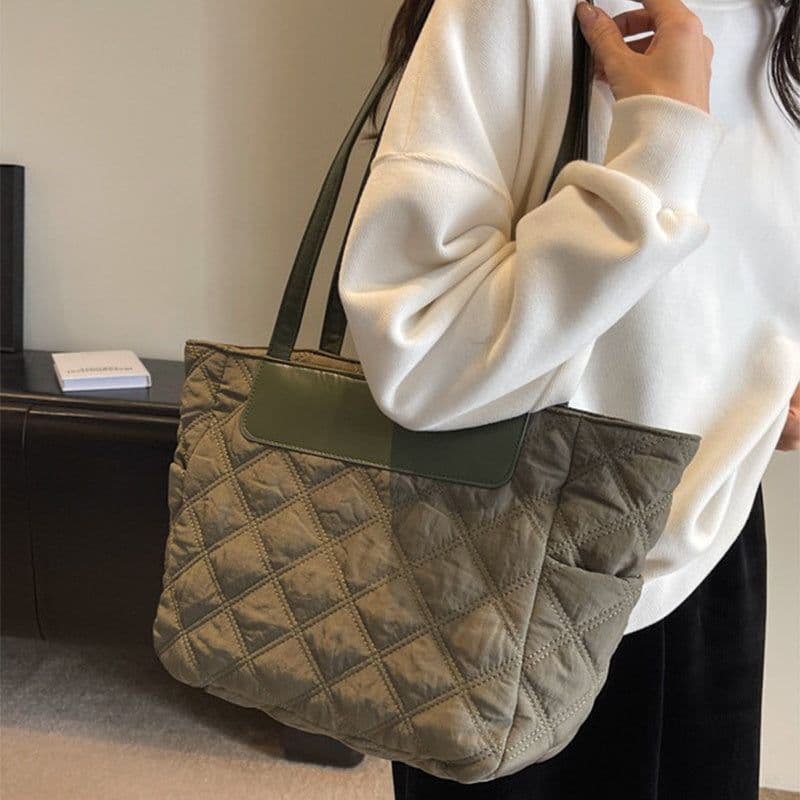 image-Rhombus Sewing Shoulder Bag Autumn And Winter Winter Luxury Women's Bag High Capacity Casual Commuting Personalized Handbags