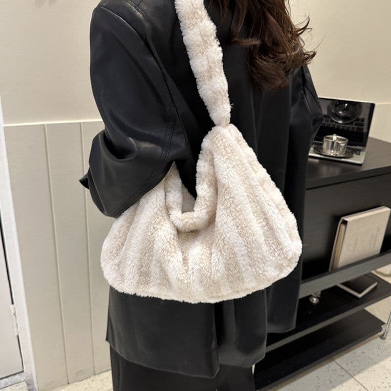 image-Large-capacity Striped Plush Bag Winter New Fashion Portable Tote Shoulder Bags Shopping Furry Handbags For Women