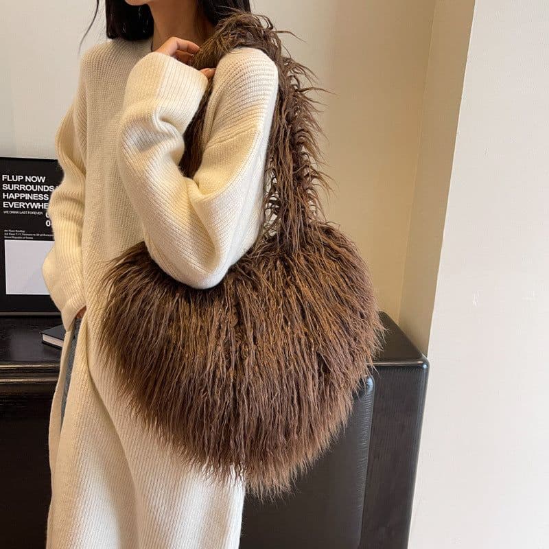 image-Plush Armpit Shoulder Bags Winter Large Capacity Personalized Heart Bag Women's Luxury Handbags High Quality Valentine's Day Gift