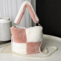 image-Checkerboard Plush Bucket Bag With Pearl Chain Design Winter Fashion Luxury Handbags For Women Personalized Shopping Shoulder Bags