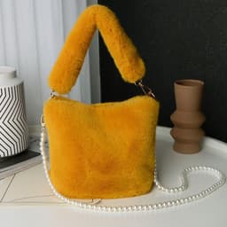 image-Checkerboard Plush Bucket Bag With Pearl Chain Design Winter Fashion Luxury Handbags For Women Personalized Shopping Shoulder Bags