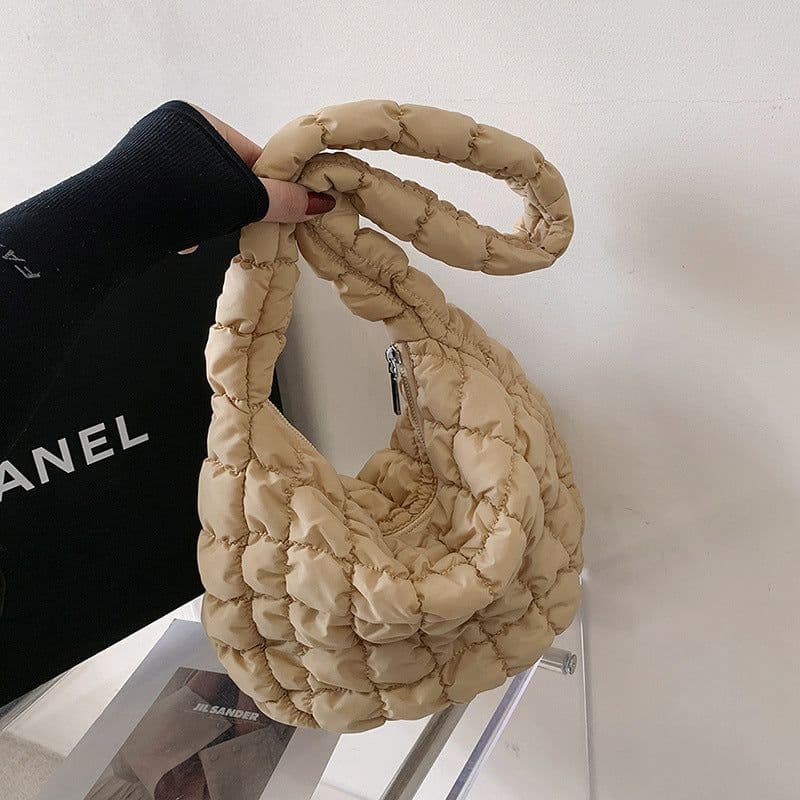 image-Personalized Lightweight And Large Capacity Fashion New Cloud Pleated Big Bag For Women